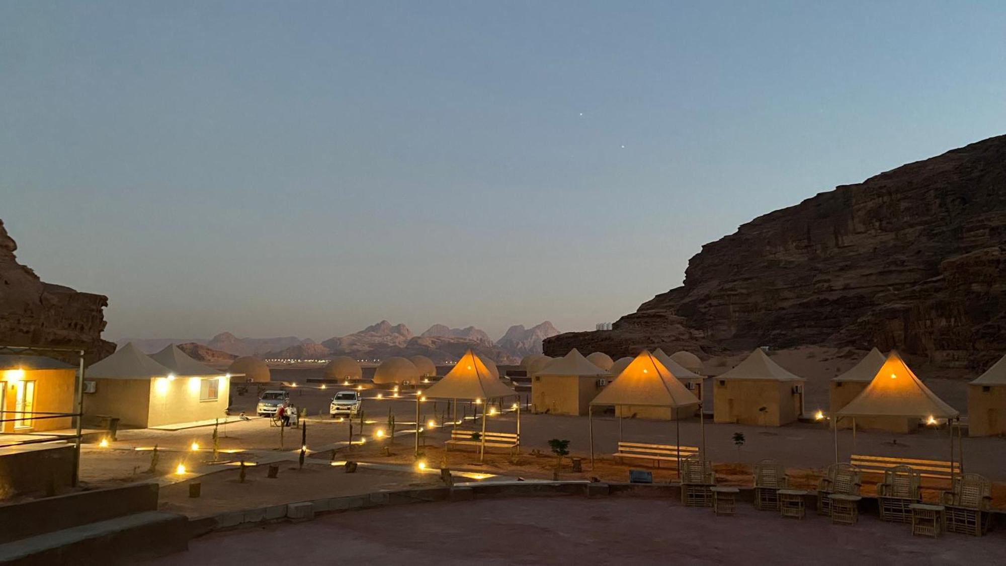 Rum Luxury Camp Wadi Rum Extérieur photo
