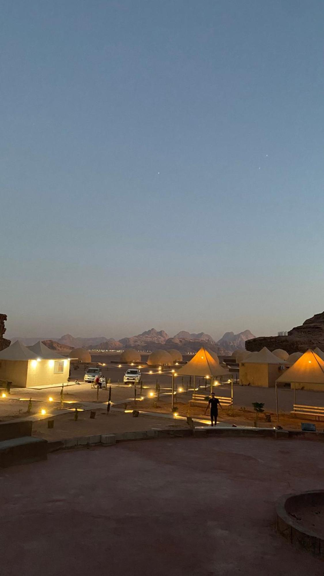 Rum Luxury Camp Wadi Rum Extérieur photo
